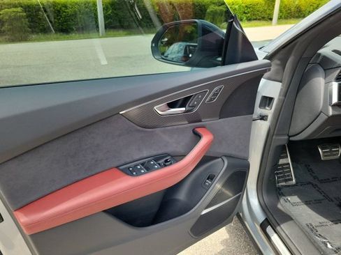 Certified 2025 Audi SQ8 Premium Plus AWD/4WD image 18