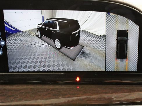 Used 2023 Cadillac Escalade Premium Luxury Platinum image 29