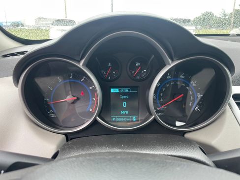 Used 2016 Chevrolet Cruze LS FWD image 13