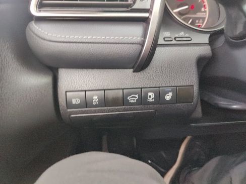 Used 2022 Toyota Camry SE w/ Cold Weather Package image 23