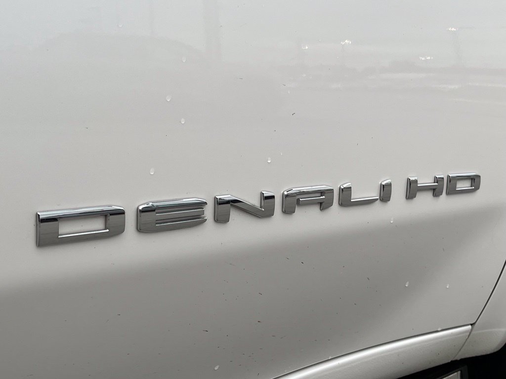 Used 2024 GMC Sierra 2500 Denali w/ Denali Reserve Package AWD/4WD image 11