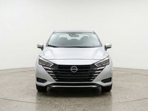 Used 2025 Nissan Versa SV FWD image 2