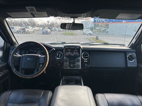 Used 2016 Ford F350 Platinum image 2