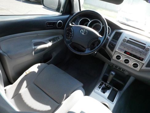 Used 2011 Toyota Tacoma 4x4 Double Cab w/ TRD Sport Pkg image 9