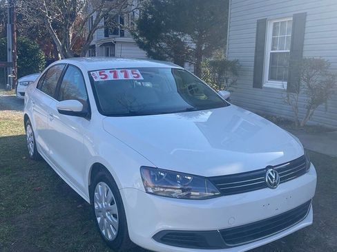 Used 2013 Volkswagen Jetta SE image 1
