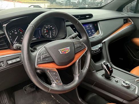 Used 2021 Cadillac XT5 Premium Luxury image 6