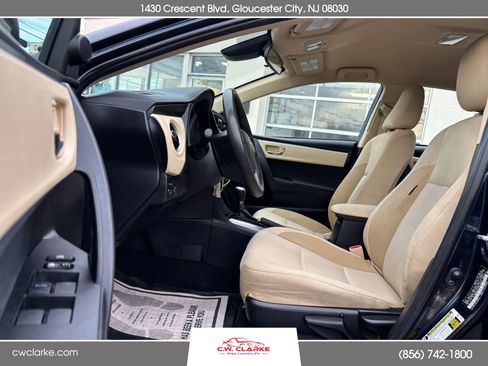 Used 2017 Toyota Corolla LE image 12