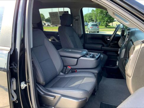 Used 2024 Chevrolet Silverado 2500 Custom w/ Custom Value Package AWD/4WD image 9
