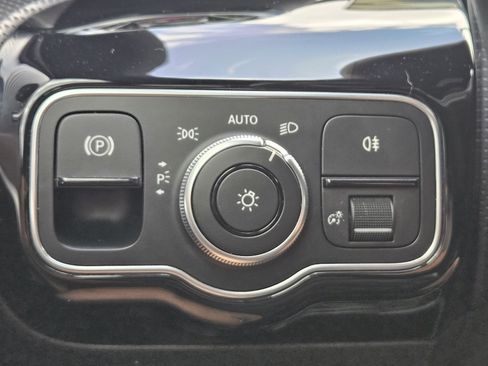 Used 2020 Mercedes-Benz A 220 image 9