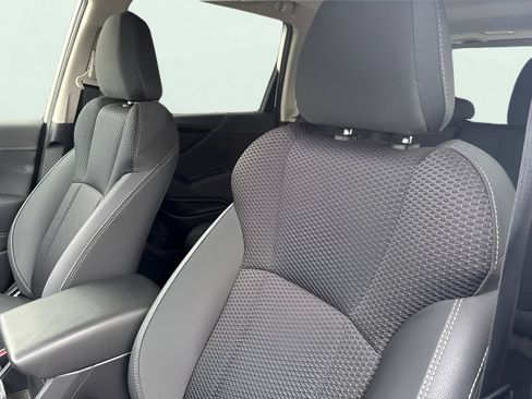 Certified 2024 Subaru Forester Premium AWD/4WD image 6
