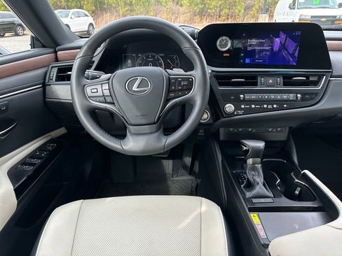Used 2024 Lexus ES 350 w/ Premium Package image 2