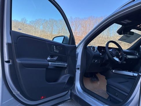 New 2026 Mercedes-Benz GLB 250 4MATIC image 19
