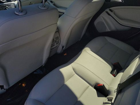 Certified 2018 Mercedes-Benz GLA 250 image 10