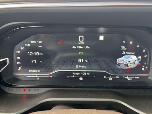 Used 2022 GMC Yukon XL Denali w/ Denali Premium Package image 18