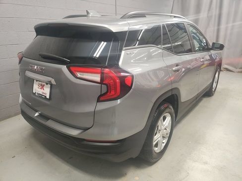Used 2023 GMC Terrain SLE w/ Driver Convenience Package FWD image 2