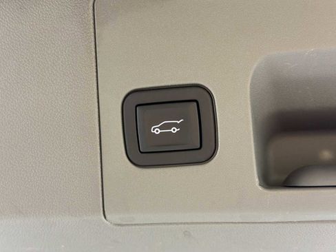 Used 2024 Cadillac XT5 Premium Luxury w/ Technology Package image 17