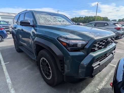 Used 2025 Toyota 4Runner TRD Off-Road Premium AWD/4WD image 15