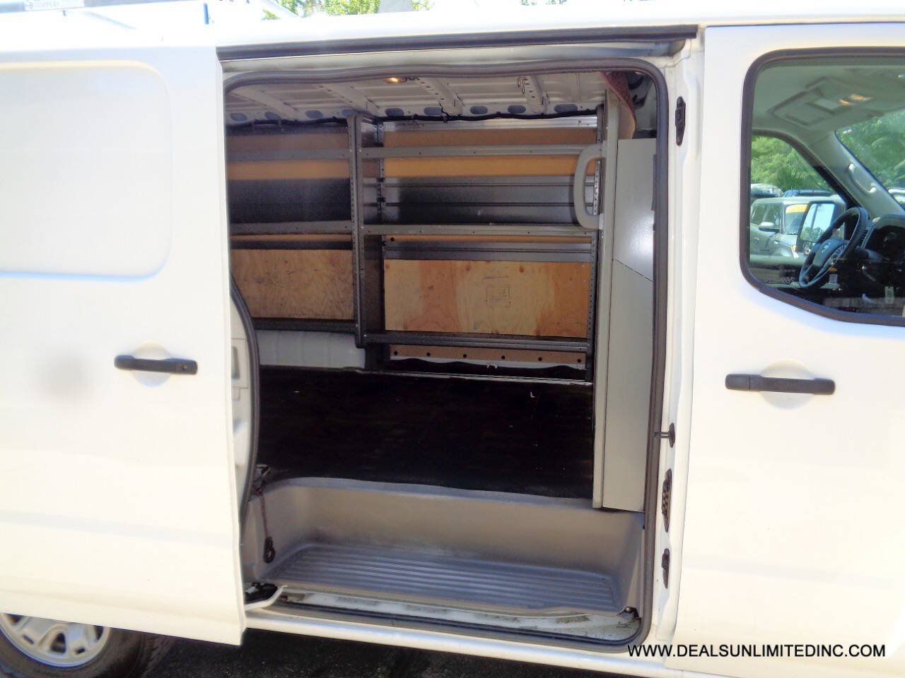 Used 2021 Nissan NV 3500 SV RWD image 22