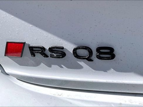 New 2026 Audi RS Q8 performance image 9