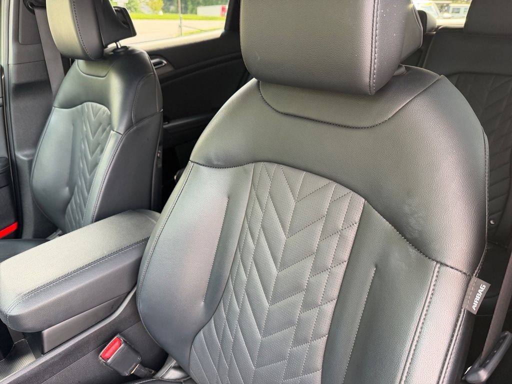 Used 2024 Kia Sportage X-Line w/ X-Line Premium Package AWD/4WD image 13