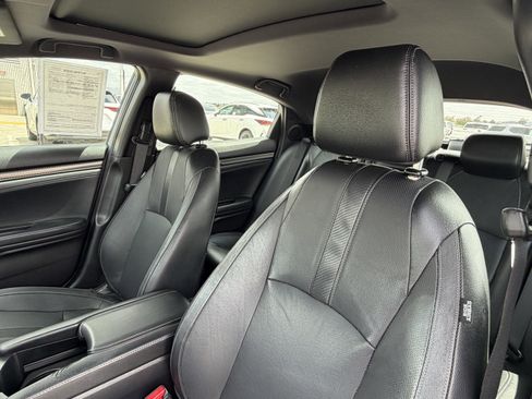 Used 2019 Honda Civic Sport Touring image 19