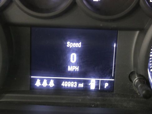 Used 2024 Chevrolet Silverado 2500 Custom w/ Custom Value Package image 34