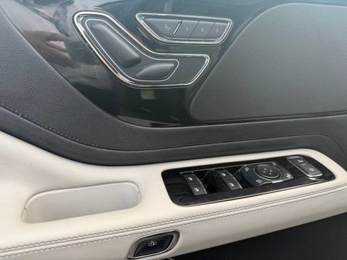 Used 2025 Lincoln Aviator AWD w/ Jet Appearance Package image 14