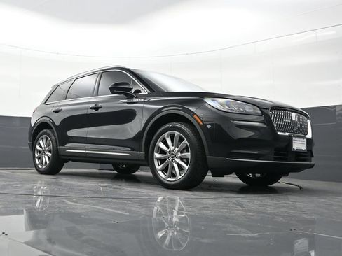 Used 2022 Lincoln Corsair AWD w/ Premium Package image 34
