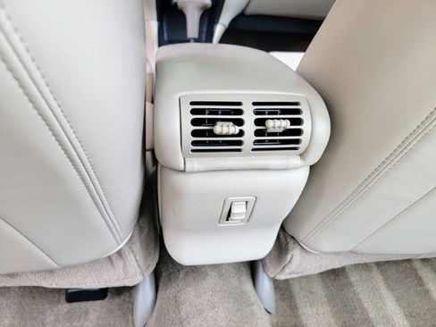Used 1997 Oldsmobile 88 LSS FWD image 17