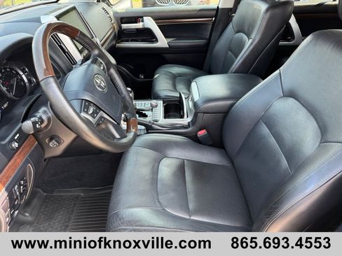 Used 2018 Toyota Land Cruiser AWD/4WD image 11