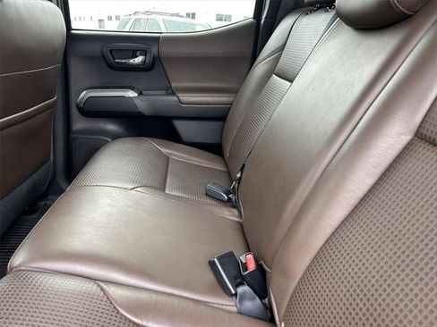 Certified 2020 Toyota Tacoma Limited image 16