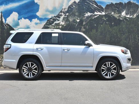 Used 2014 Toyota 4Runner Limited AWD/4WD image 2
