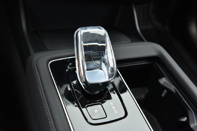 Used 2025 Volvo XC90 B6 Plus AWD/4WD image 16
