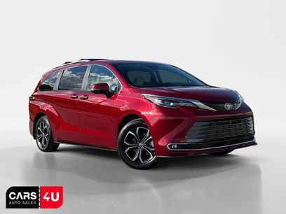 Used 2025 Toyota Sienna Platinum