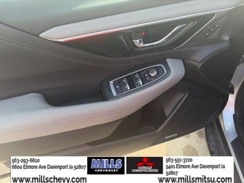 Used 2025 Subaru Outback Limited AWD/4WD image 11