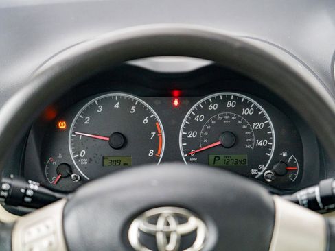 Used 2012 Toyota Corolla LE image 16