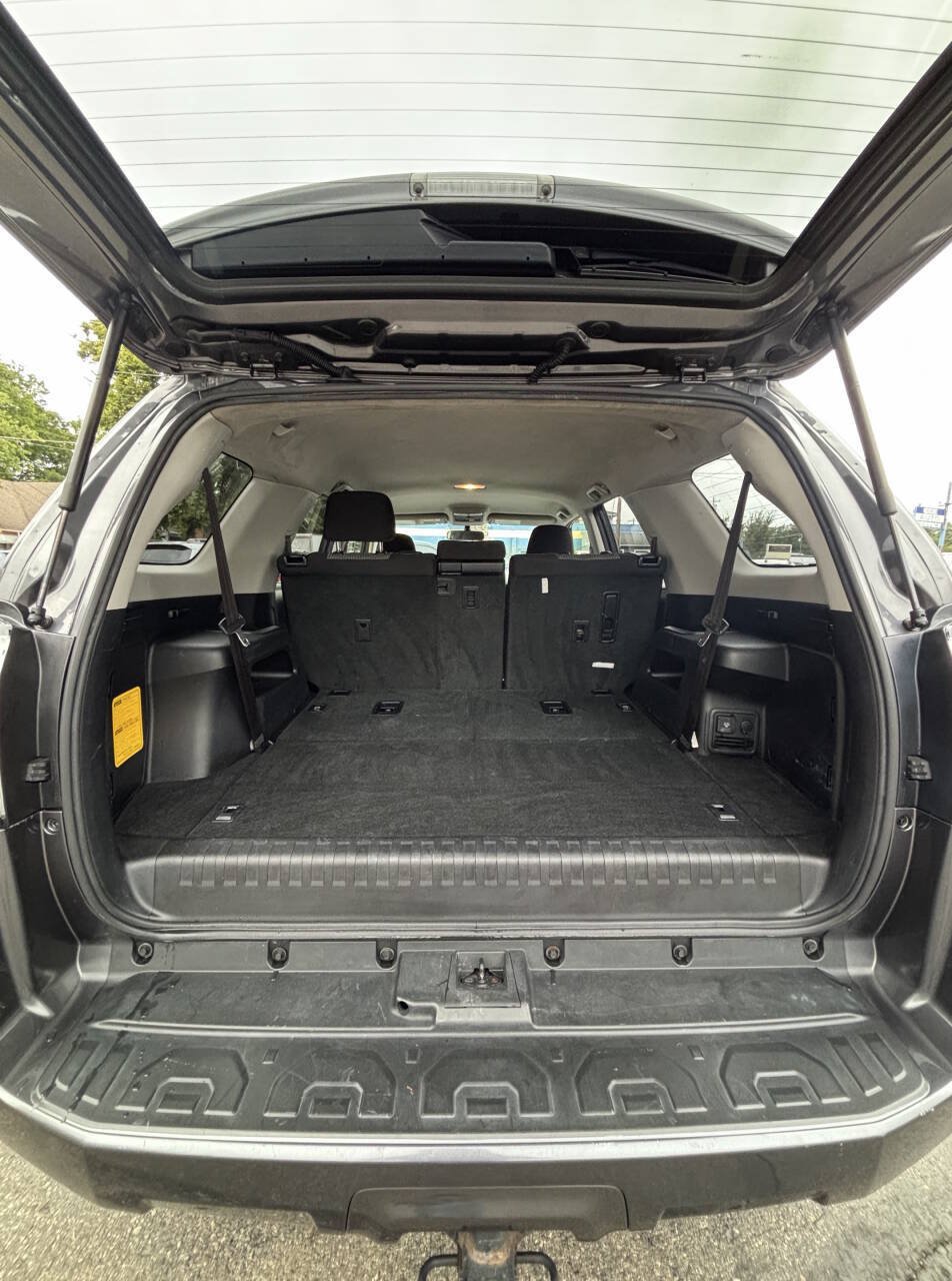 Used 2016 Toyota 4Runner SR5 AWD/4WD image 16