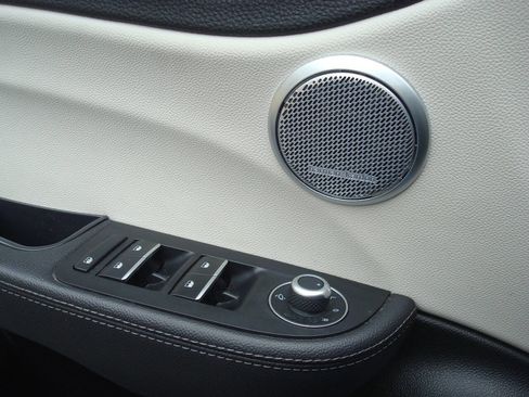 Used 2019 Alfa Romeo Giulia Ti Sport w/ Quick Order Package 22S Sport image 15