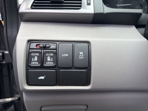 Used 2015 Honda Odyssey EX-L image 18