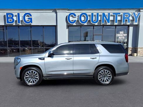 Used 2024 GMC Yukon Denali Ultimate image 2