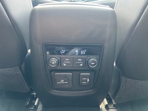 Used 2024 Buick Enclave Avenir w/ Avenir Technology Package AWD/4WD image 23