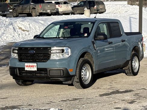 Used 2022 Ford Maverick XL image 1