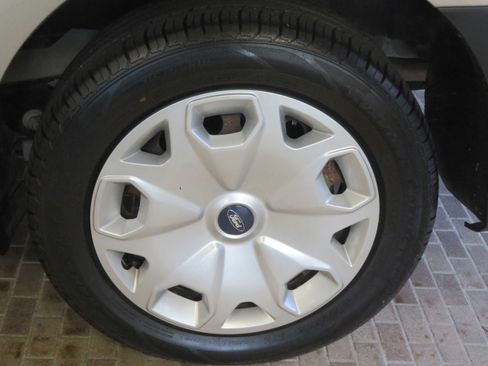 Used 2016 Ford Transit Connect XL image 8