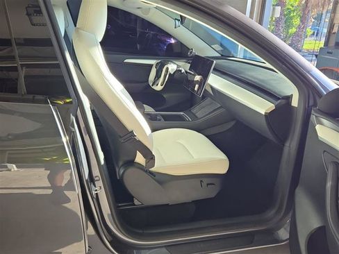 Used 2023 Tesla Model Y Performance AWD/4WD image 8