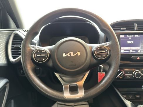 Certified 2023 Kia Soul LX FWD image 16
