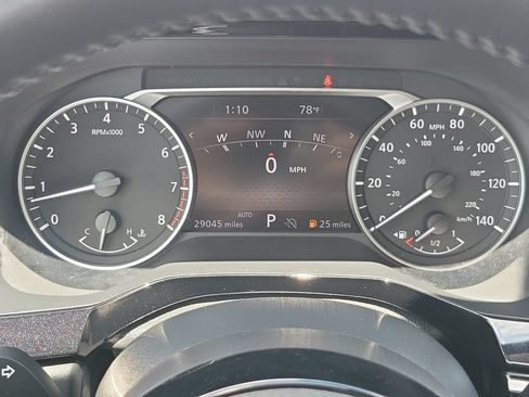 Used 2023 Nissan Pathfinder SL AWD/4WD image 30