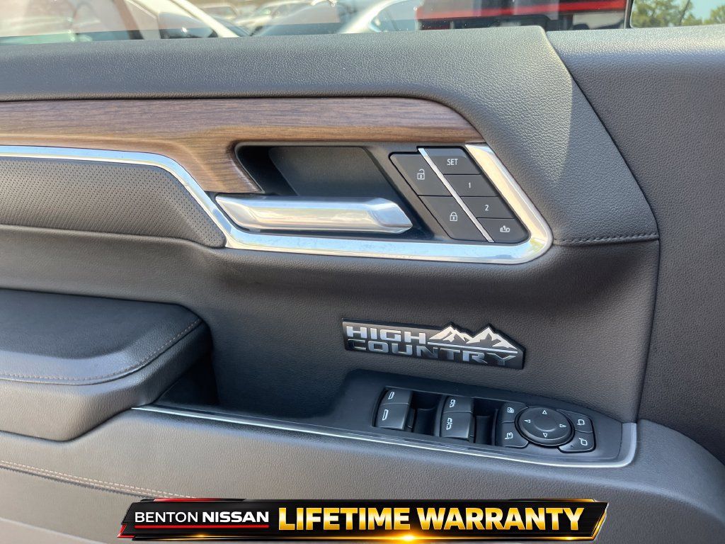 Used 2022 Chevrolet Silverado 1500 High Country AWD/4WD image 14
