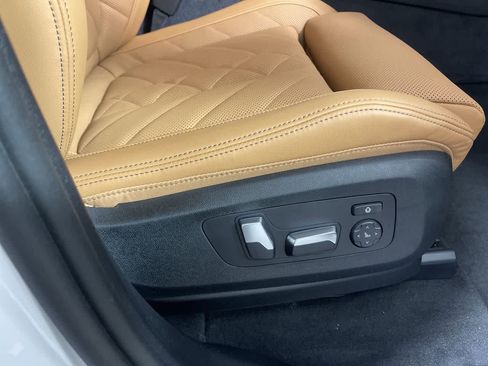 Certified 2024 BMW X5 xDrive40i w/ Premium Package image 16