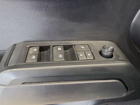 Used 2020 Toyota Tacoma SR AWD/4WD image 20
