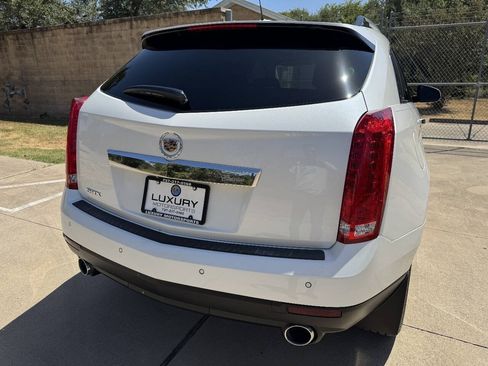 Used 2016 Cadillac SRX Luxury w/ Driver Awareness Package FWD image 9